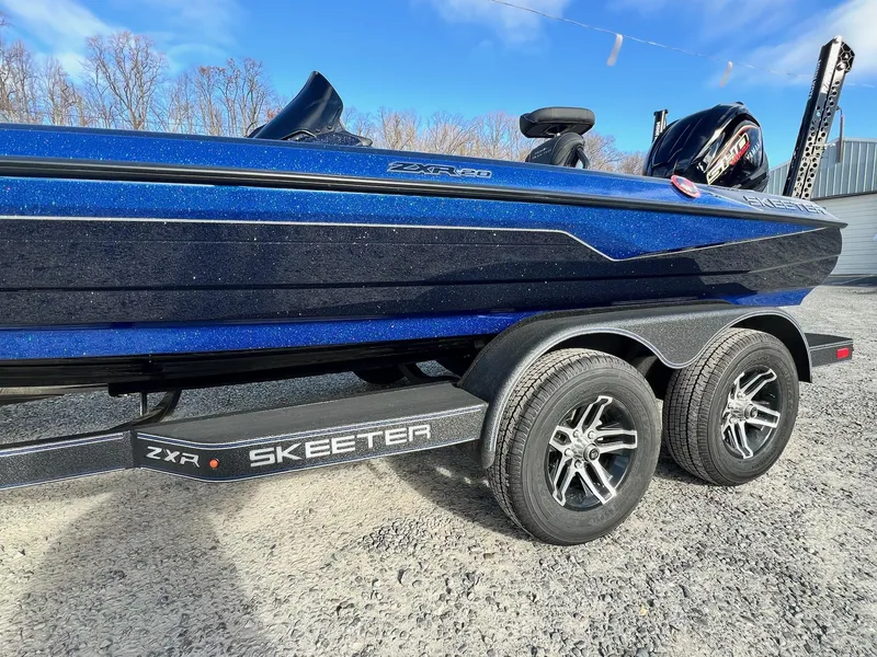 Slide: The Image of Skeeter ZXR20 2025 - 10