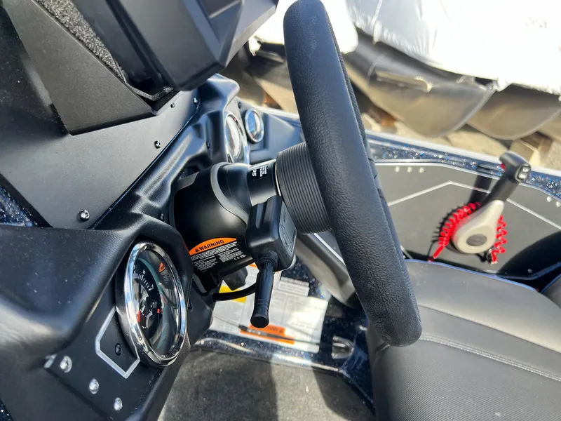 Slide: The Image of Skeeter ZXR20 2025 - 28