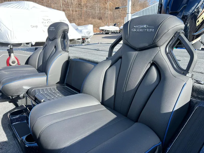 Slide: The Image of Skeeter ZXR20 2025 - 36