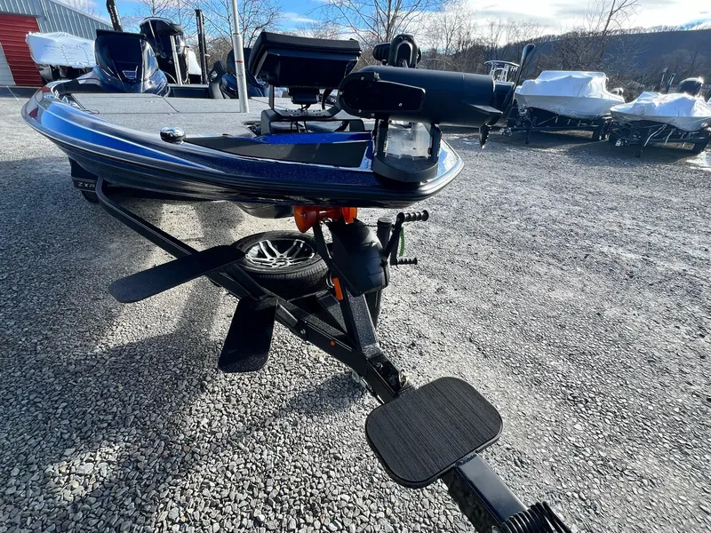 Slide: The Image of Skeeter ZXR20 2025 - 38