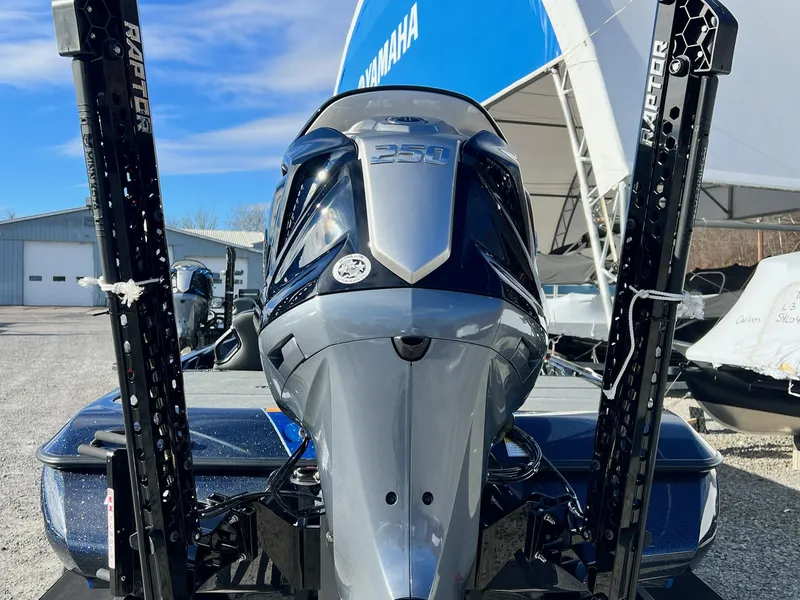 Slide: The Image of Skeeter ZXR20 2025 - 45