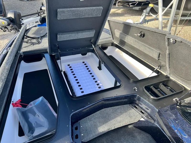 Slide: The Image of Skeeter ZXR20 2025 - 9