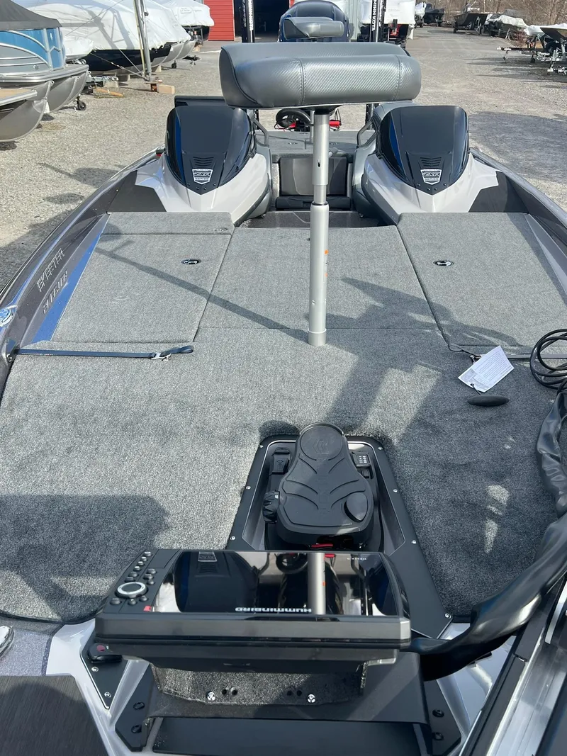 Slide: The Image of Skeeter ZXR20 2025 - 19