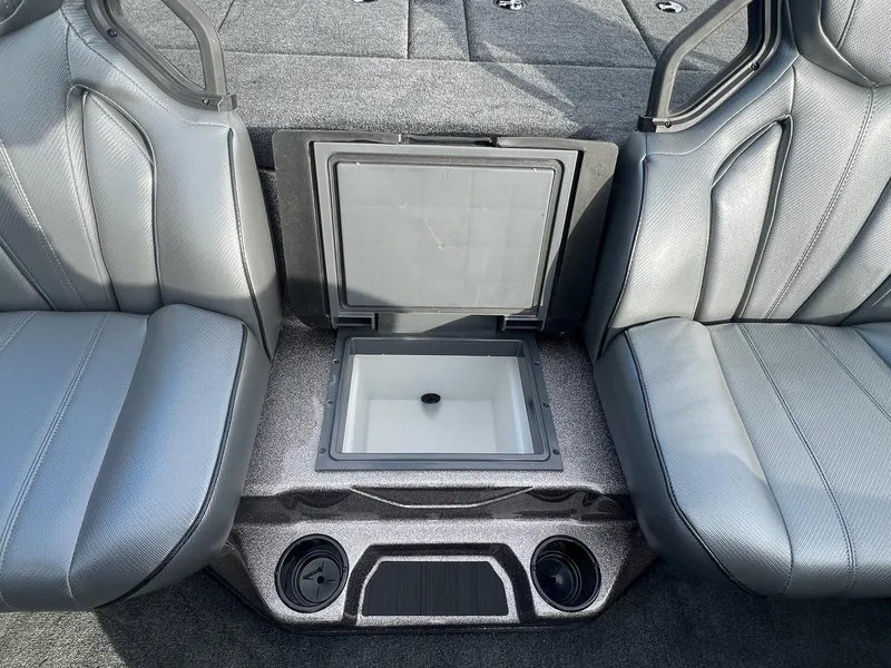 Slide: The Image of Skeeter ZXR20 2025 - 22