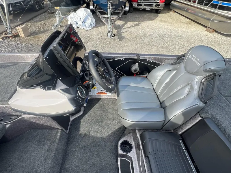 Slide: The Image of Skeeter ZXR20 2025 - 24