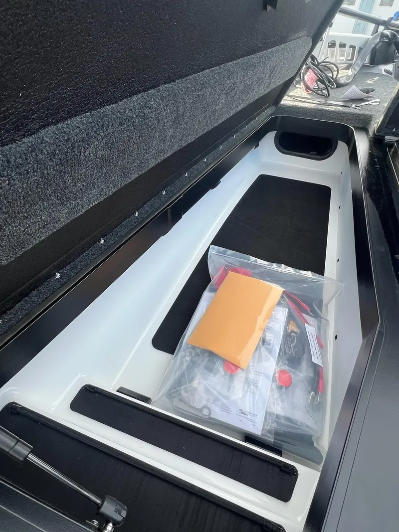 Slide: The Image of Skeeter ZXR20 2025 - 29