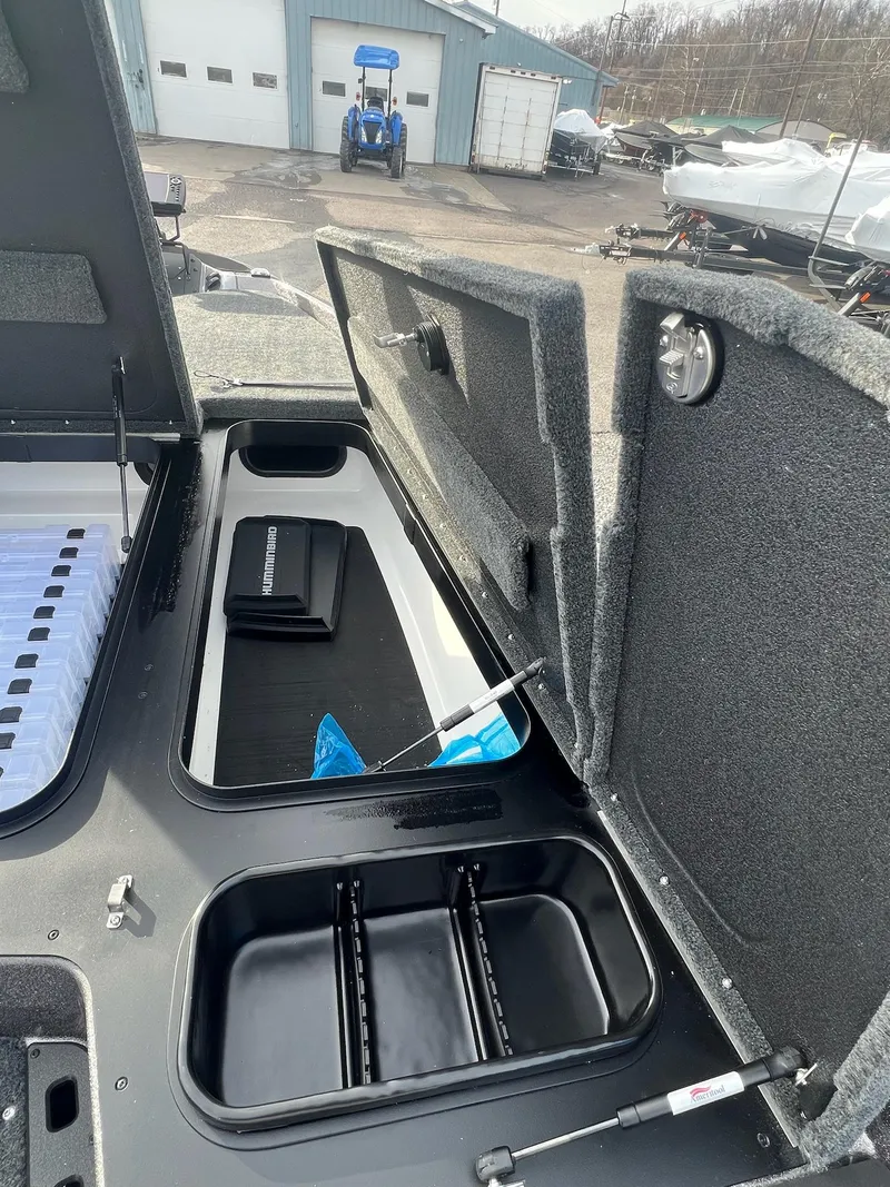 Slide: The Image of Skeeter ZXR20 2025 - 35