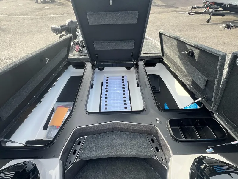 Slide: The Image of Skeeter ZXR20 2025 - 43