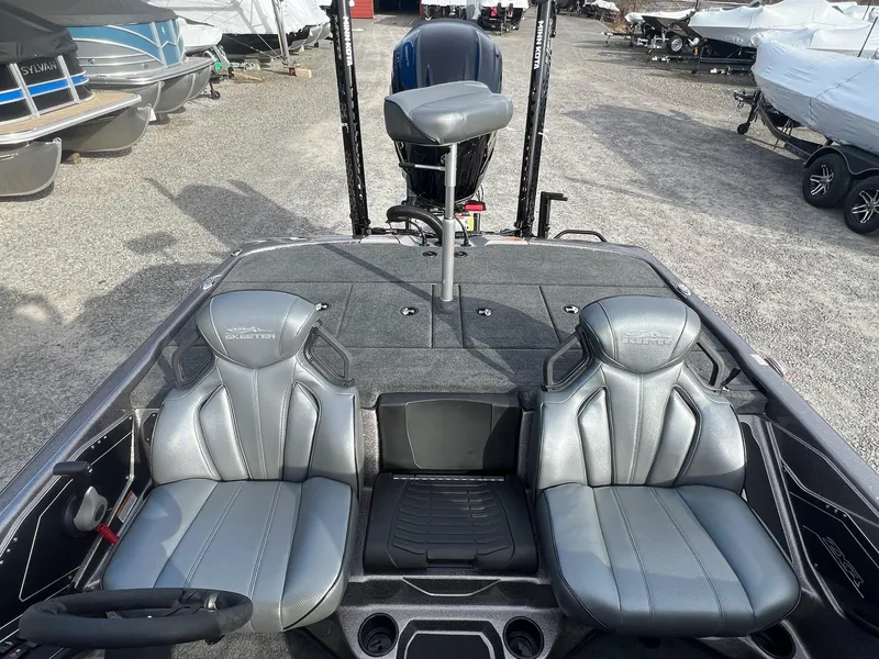 Slide: The Image of Skeeter ZXR20 2025 - 7