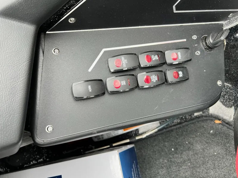 Slide: The Image of Skeeter ZXR20 2025 - 11