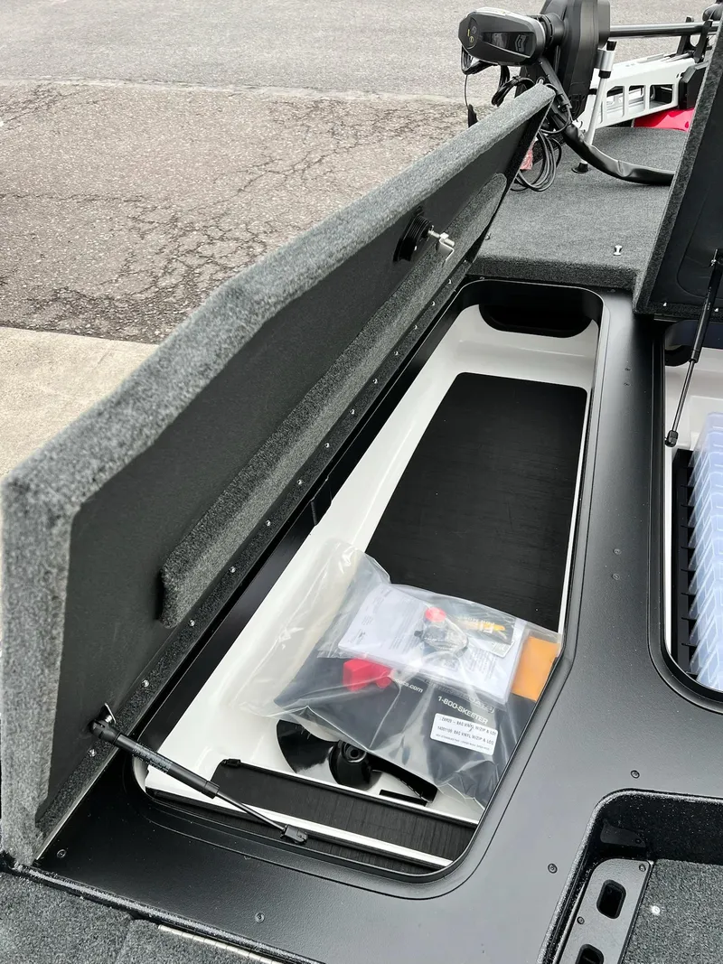 Slide: The Image of Skeeter ZXR20 2025 - 14