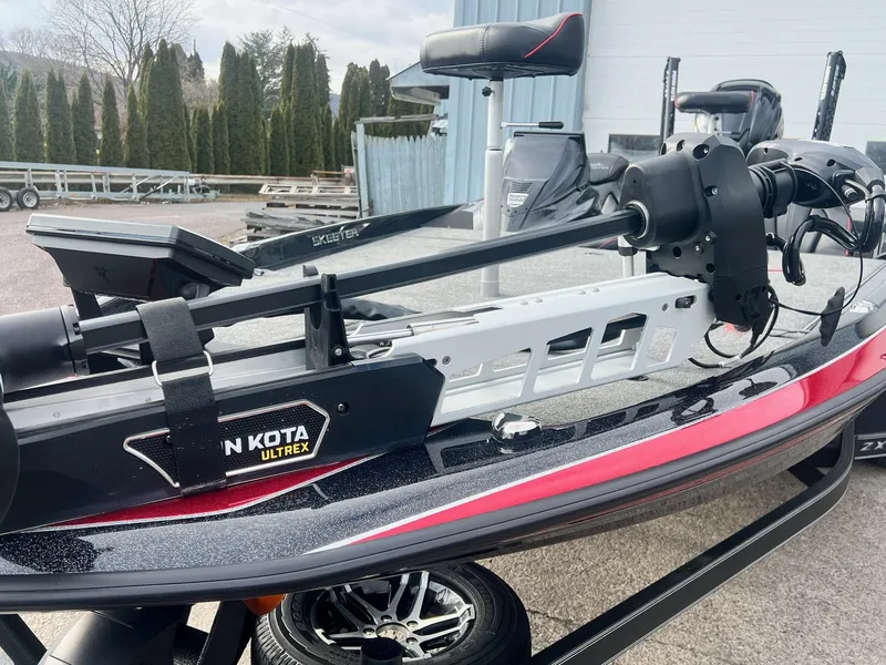 Slide: The Image of Skeeter ZXR20 2025 - 18