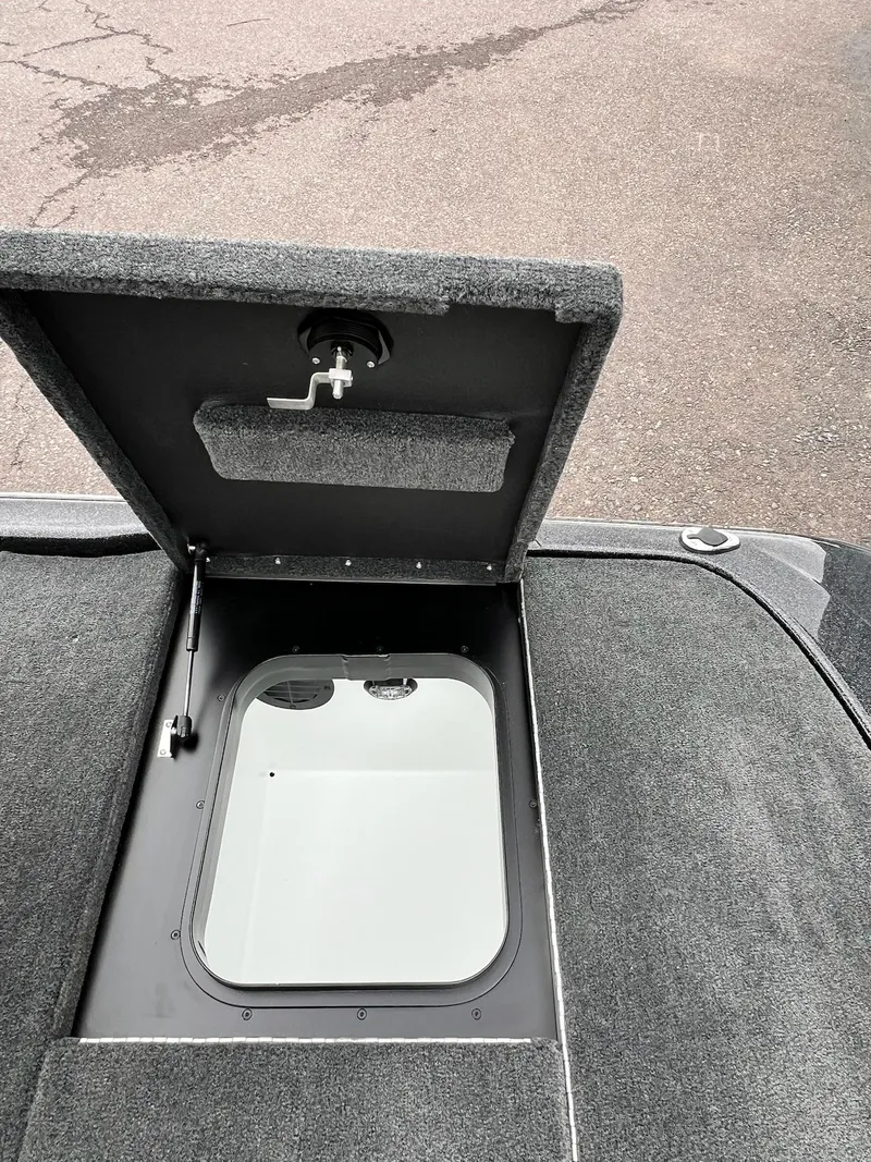 Slide: The Image of Skeeter ZXR20 2025 - 34