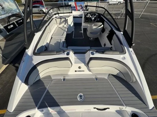 Slide: The Image of Yamaha AR190 2025 - 10