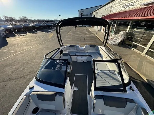 Slide: The Image of Yamaha AR190 2025 - 13