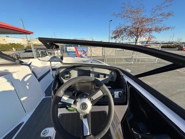 Slide: The Image of Yamaha AR190 2025 - 15