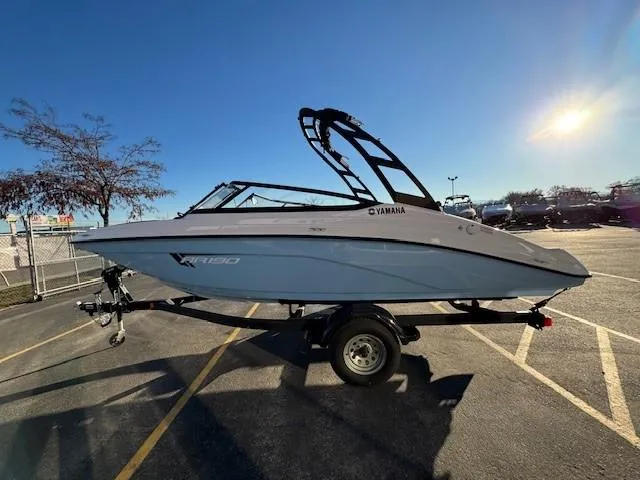 Slide: The Image of Yamaha AR190 2025 - 6