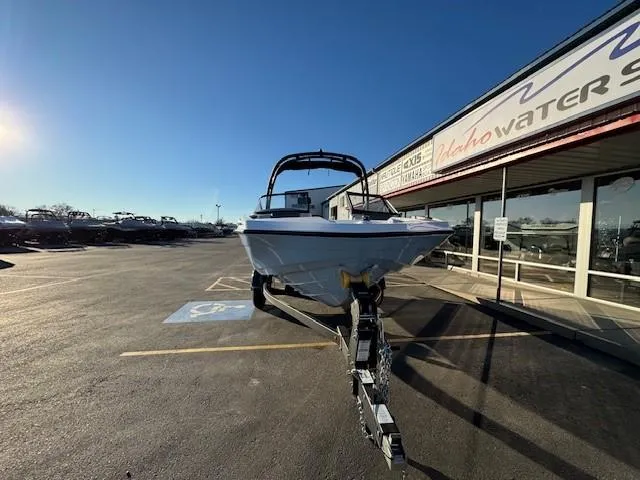 Slide: The Image of Yamaha AR190 2025 - 8