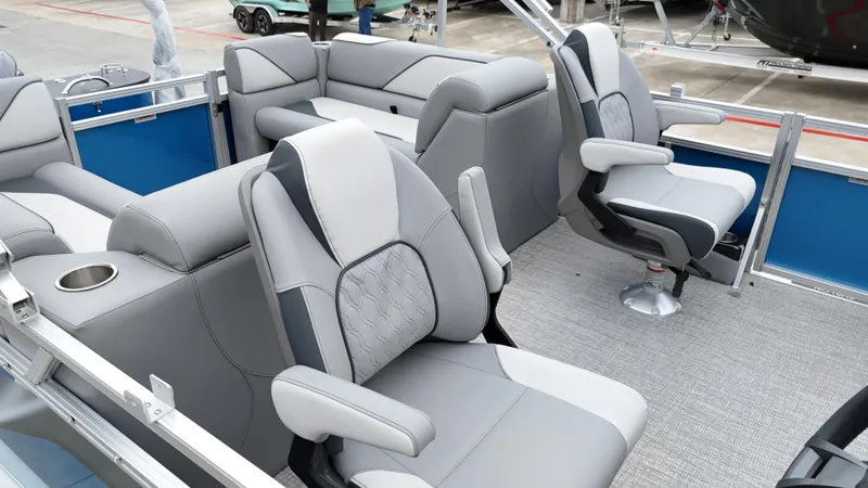 Slide: The Image of Avalon VNT QL21T 2025 - 7