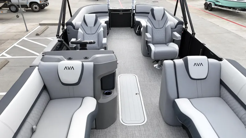 Slide: The Image of Avalon LSZ Quad Lounge - 25' 2025 - 15