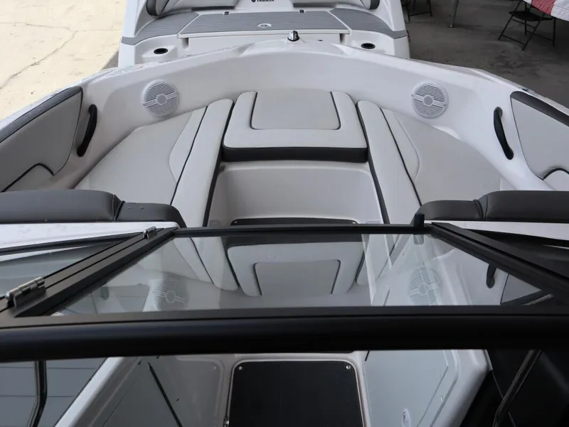 Slide: The Image of Yamaha AR190 2025 - 8