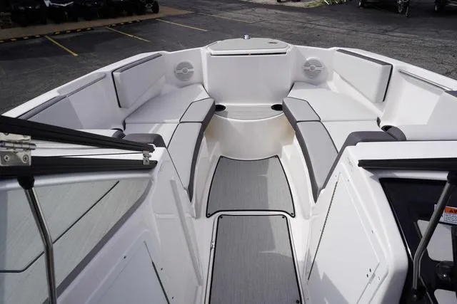 Slide: The Image of Yamaha SX220 2025 - 4