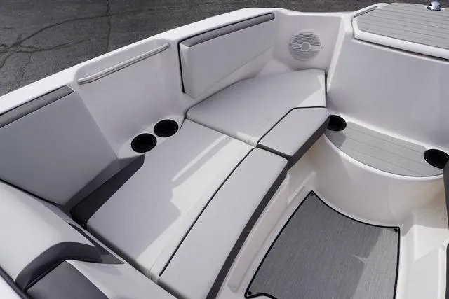 Slide: The Image of Yamaha SX220 2025 - 5