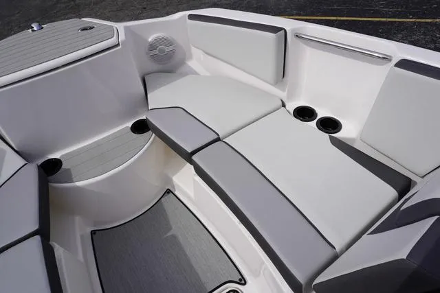 Slide: The Image of Yamaha SX220 2025 - 6