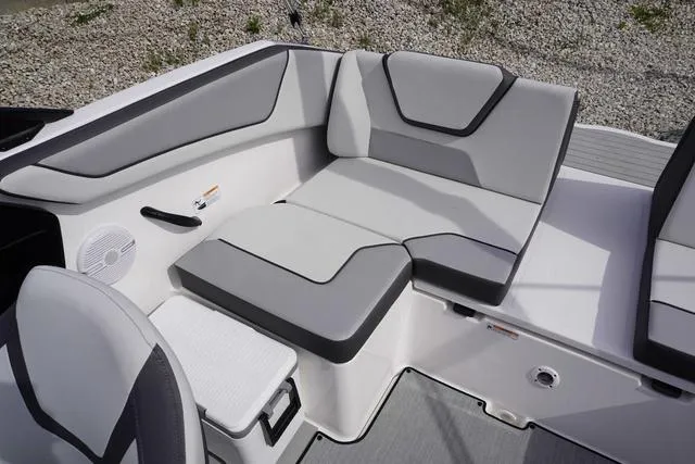 Slide: The Image of Yamaha SX220 2025 - 8