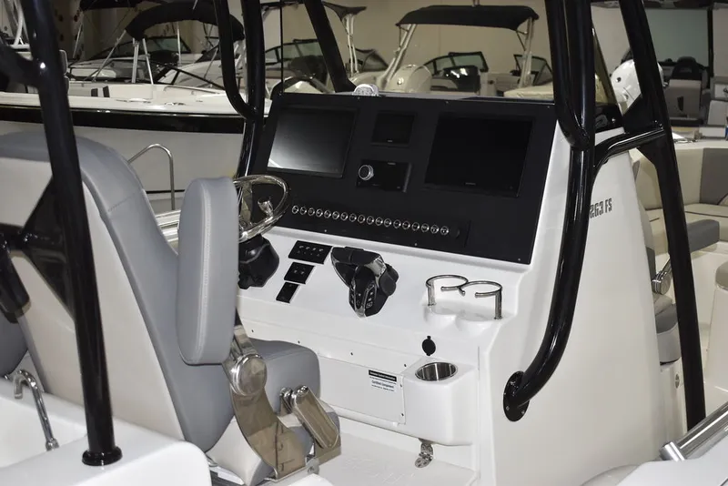 Slide: The Image of Key West Boats 263 FS 2026 - 10