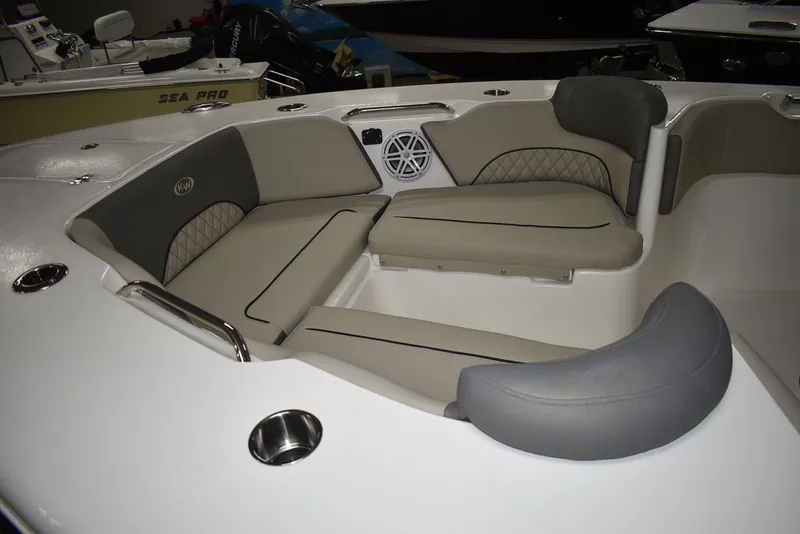 Slide: The Image of Key West Boats 263 FS 2026 - 22