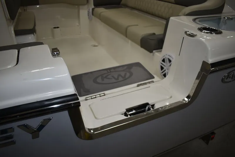 Slide: The Image of Key West Boats 263 FS 2026 - 28