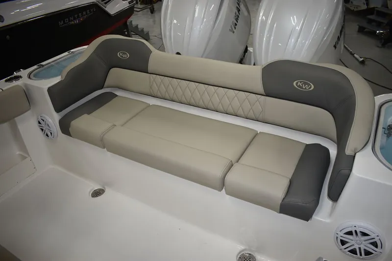 Slide: The Image of Key West Boats 263 FS 2026 - 35