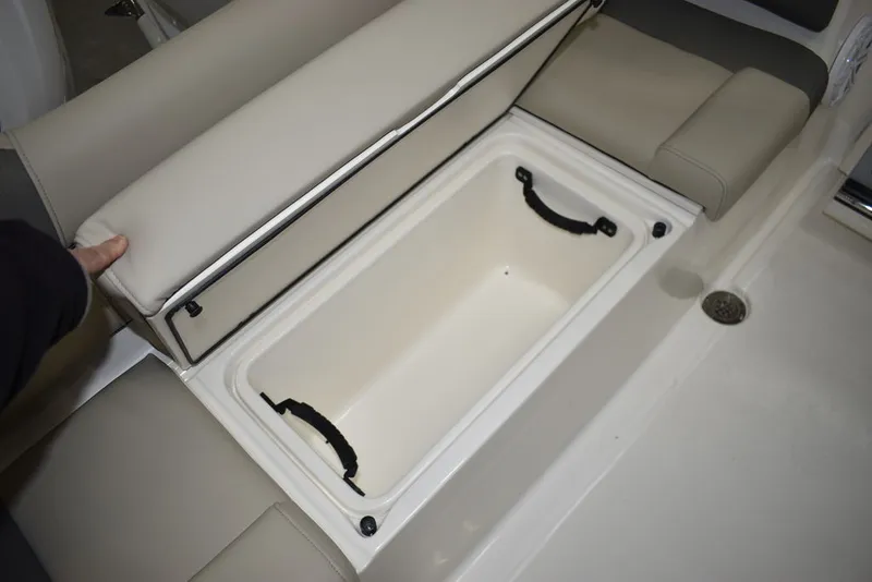 Slide: The Image of Key West Boats 263 FS 2026 - 36