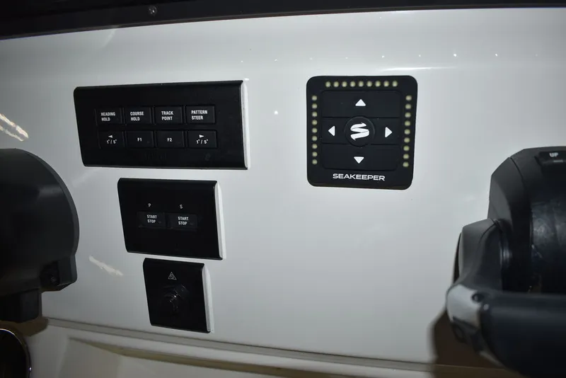 Slide: The Image of Key West Boats 263 FS 2026 - 54