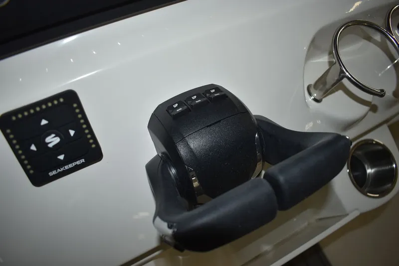 Slide: The Image of Key West Boats 263 FS 2026 - 55