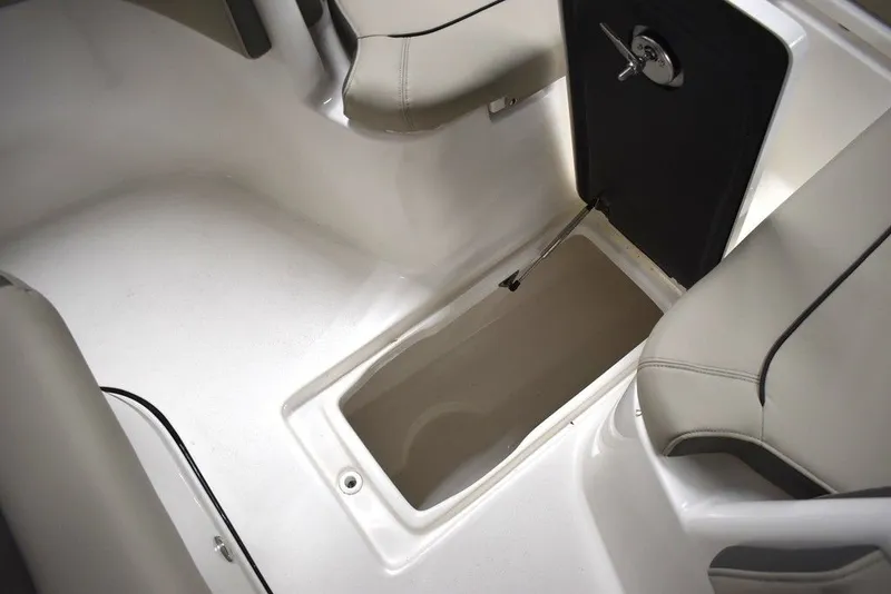 Slide: The Image of Key West Boats 263 FS 2026 - 66