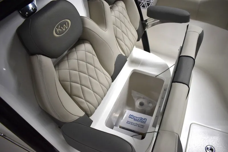 Slide: The Image of Key West Boats 263 FS 2026 - 67