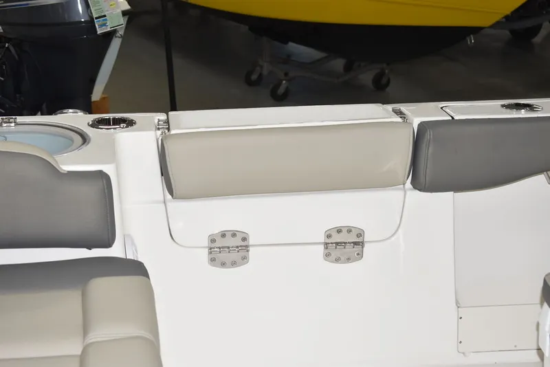 Slide: The Image of Key West Boats 263 FS 2026 - 8