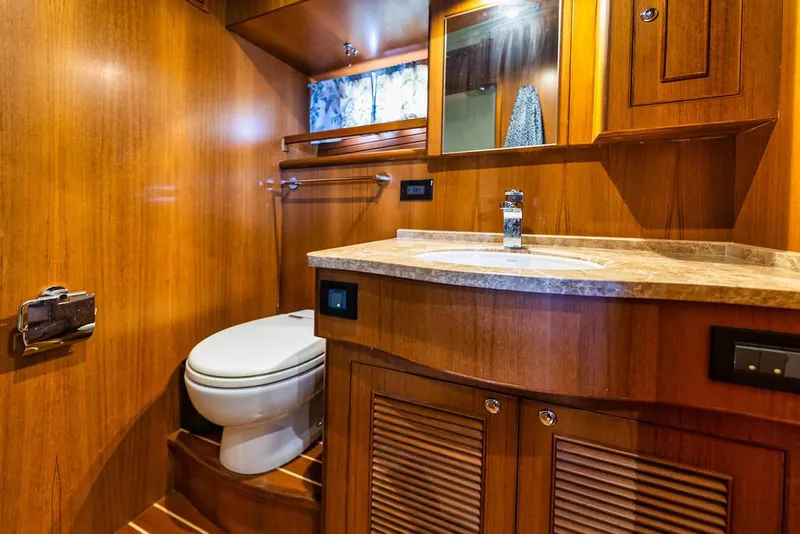 Slide: The Image of Master ensuite head - 28