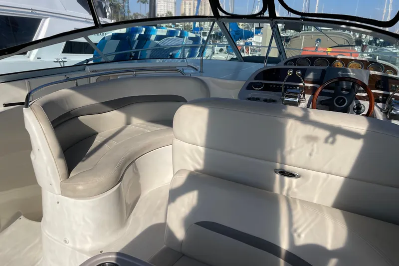 Slide: The Image of Settee by Helm - 15