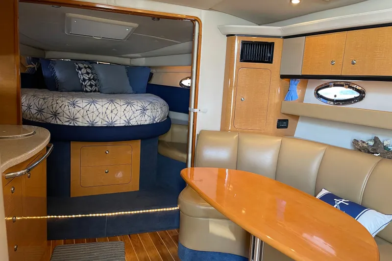 Slide: The Image of Settee / Master Berth - 30