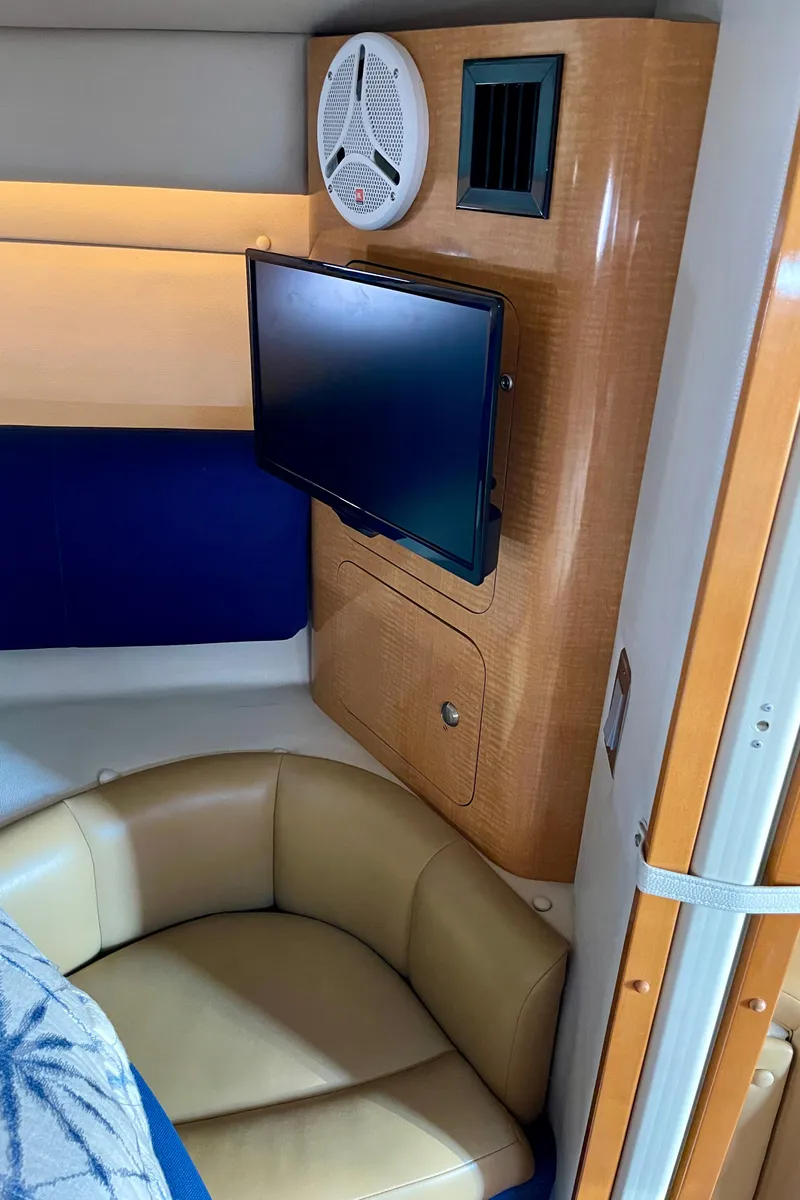 Slide: The Image of Seat and TV in Master Berth - 32