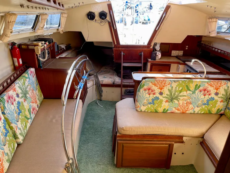 Slide: The Image of Looking Aft and Dodger Frame - 24