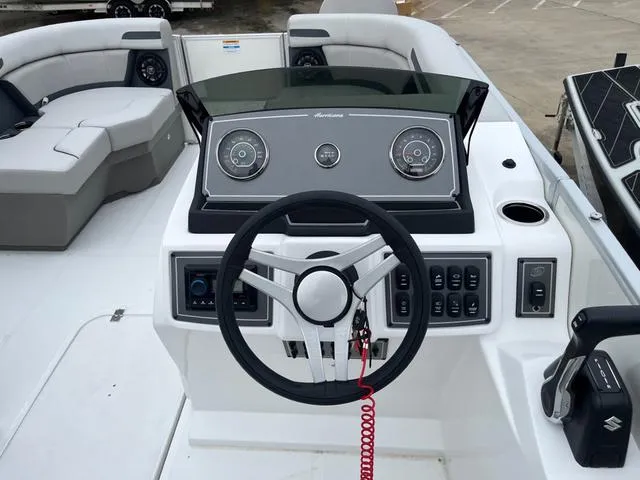 Slide: The Image of Hurricane FunDeck 2260 REF 2025 - 15