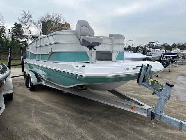 Slide: The Image of Hurricane FunDeck 2260 REF 2025 - 2