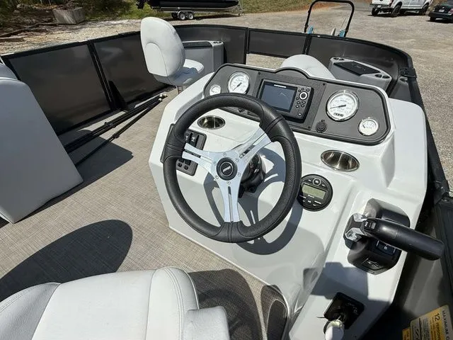 Slide: The Image of Bentley Pontoons Legacy 200 Fish 2023 - 16