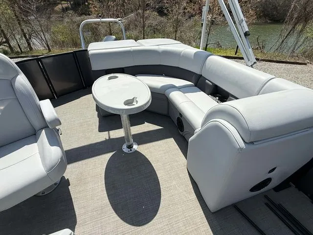 Slide: The Image of Bentley Pontoons Legacy 200 Fish 2023 - 20