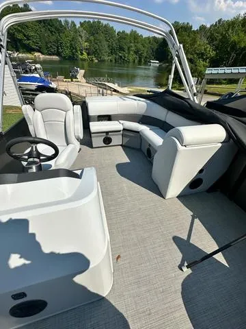 Slide: The Image of Bentley Pontoons Legacy 200 Fish 2023 - 5