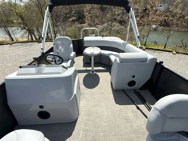 Slide: The Image of Bentley Pontoons Legacy 200 Fish 2023 - 9